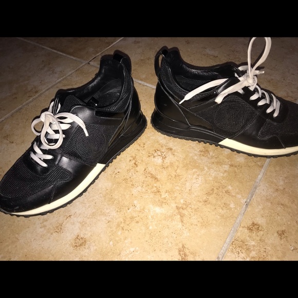 Louis  vuitton sneakers AUTHENTIC - Picture 4 of 4